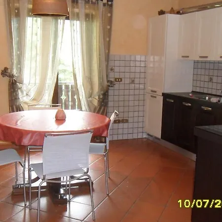 Champagnet Apartament *